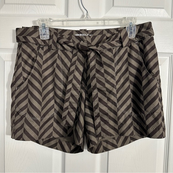 Nike Golf Tour Performance size 8 shorts, brown/black, pink swoosh, athletic - Picture 1 of 10